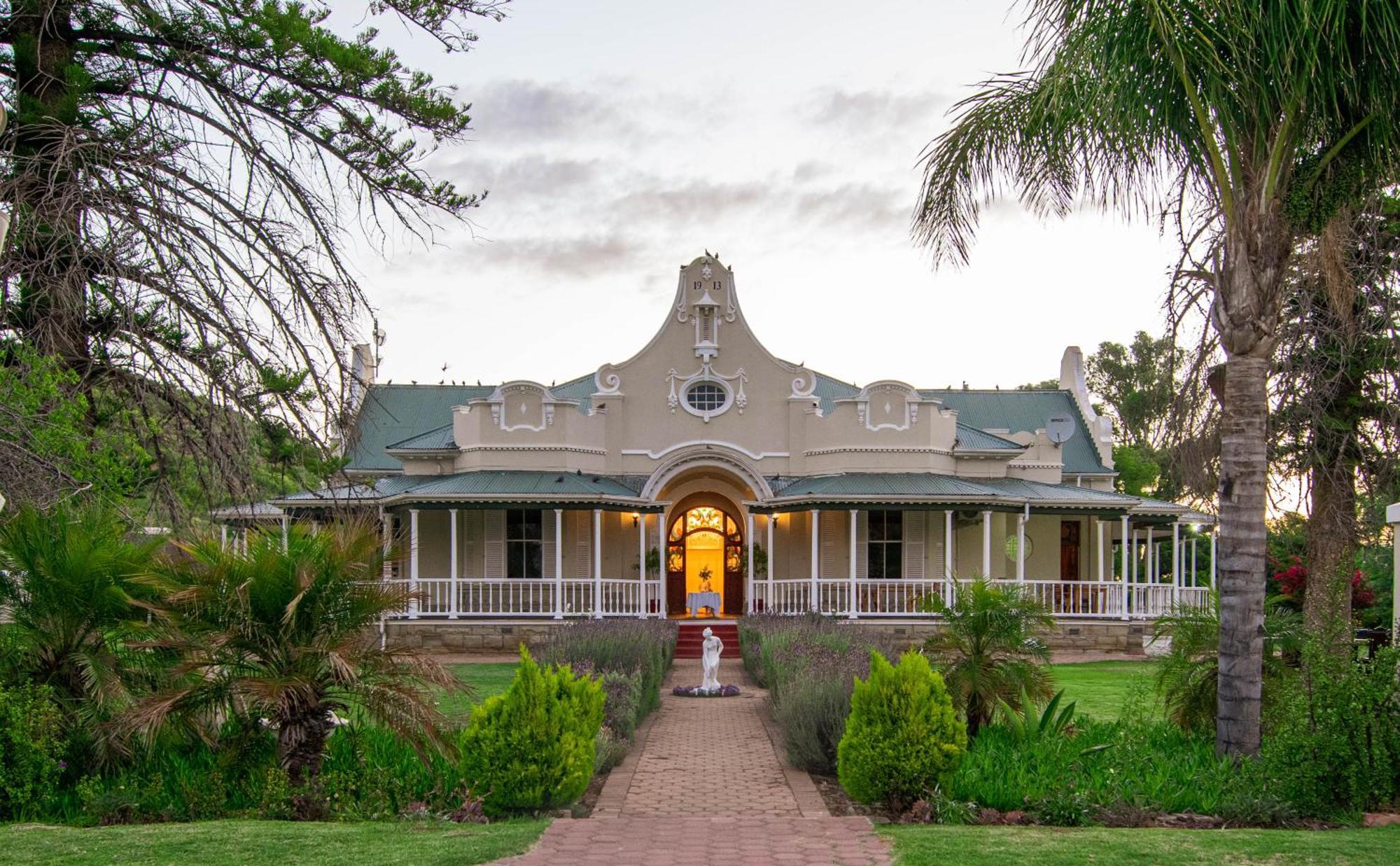 Bakenskraal Ostrich Palace เอาท์สโฮร์น ภายนอก รูปภาพ